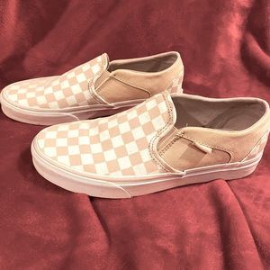 Vans woman’s checkered sneakers